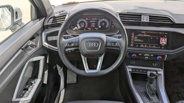 Used 2024 Audi Q3 2.0T Premium Plus w/ Premium Plus Package image 19