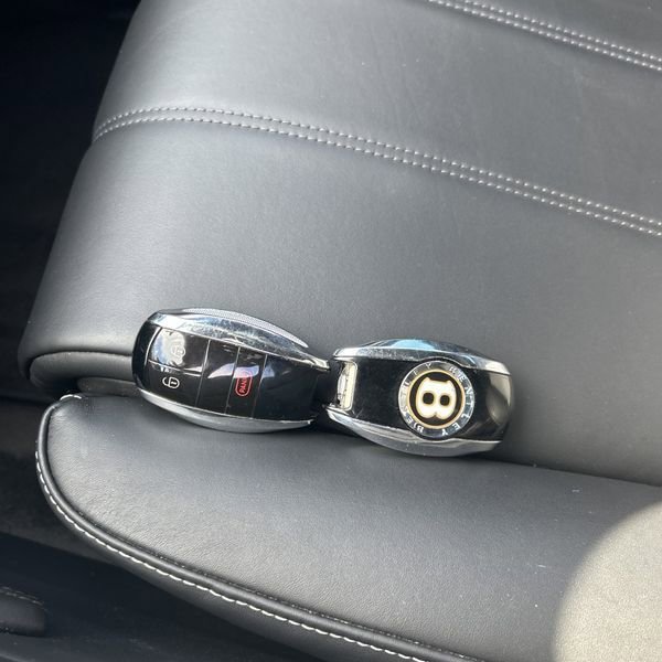 Used 2019 Bentley Bentayga image 22