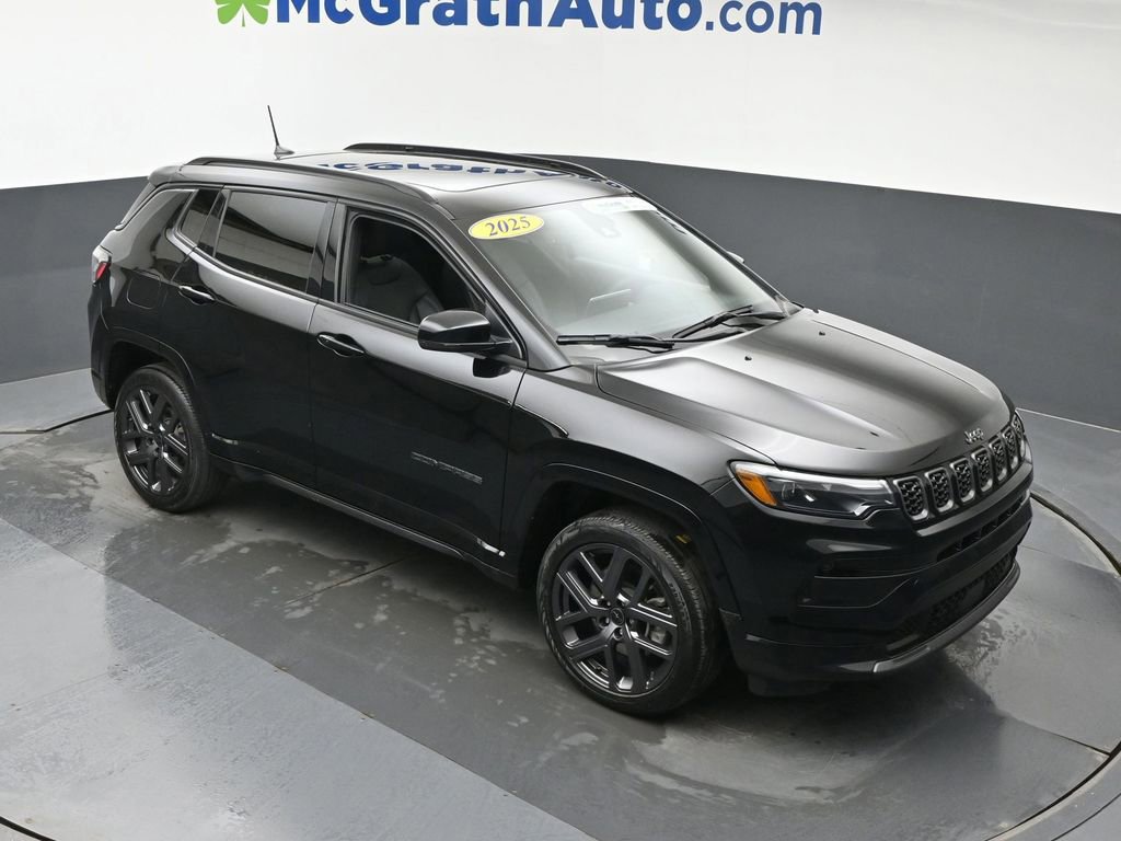 Used 2025 Jeep Compass Limited w/ High Altitude Package image 3