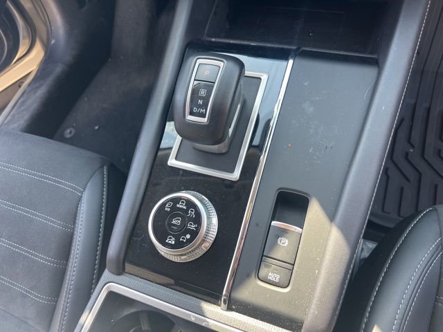 Used 2024 Mitsubishi Outlander SE image 13