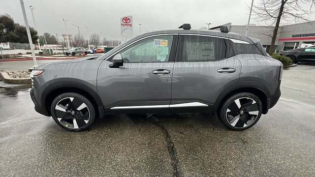 New 2025 Nissan Kicks SR w/ Illumination Package AWD/4WD image 8