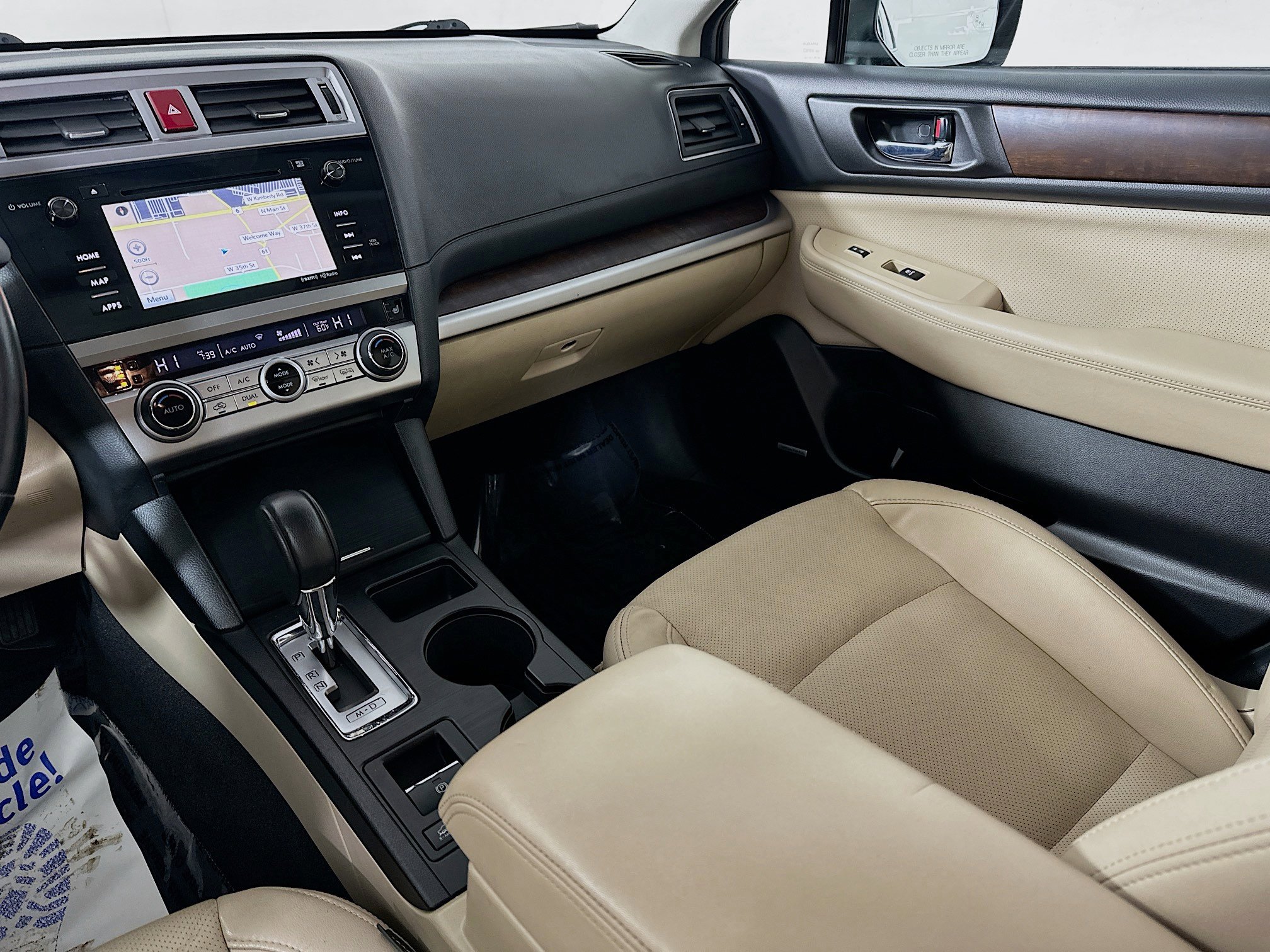 Used 2015 Subaru Outback 3.6R Limited image 24