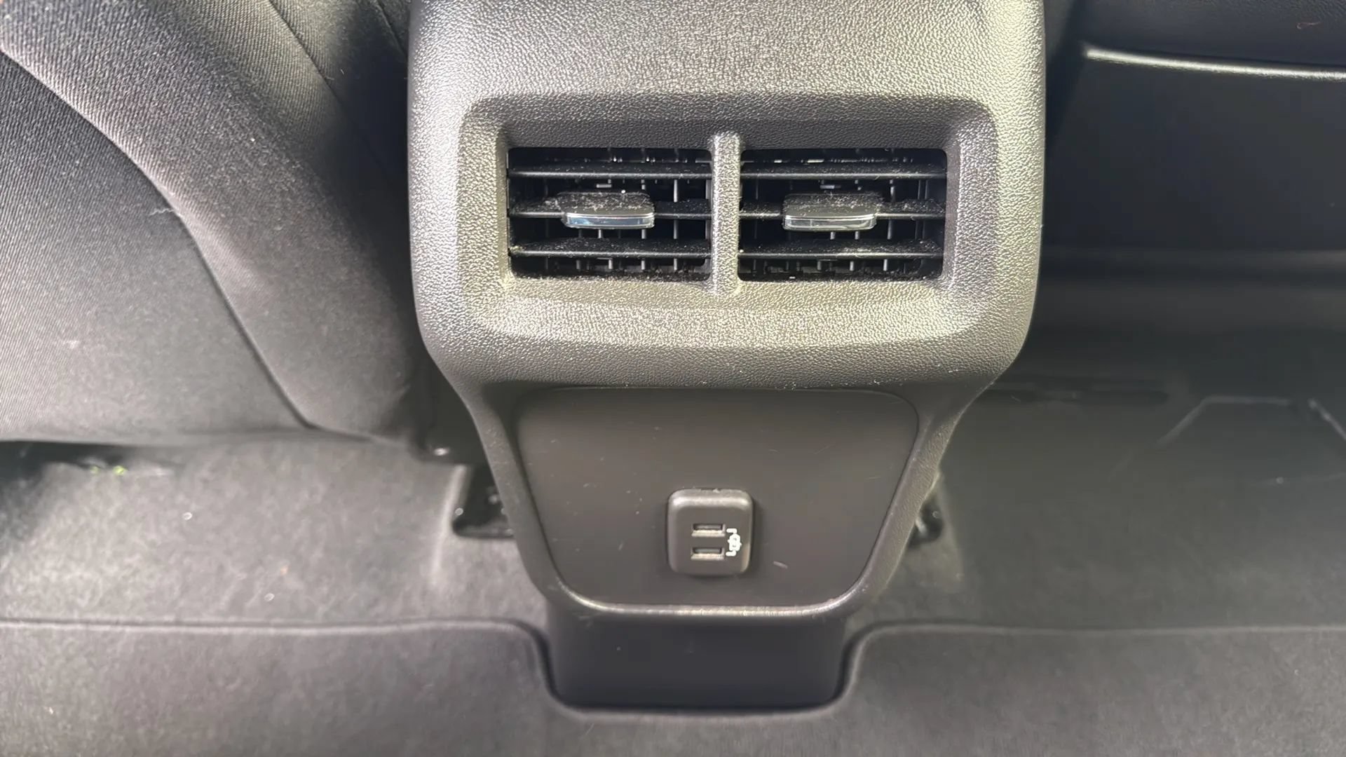 Used 2022 GMC Terrain SLE AWD/4WD image 29