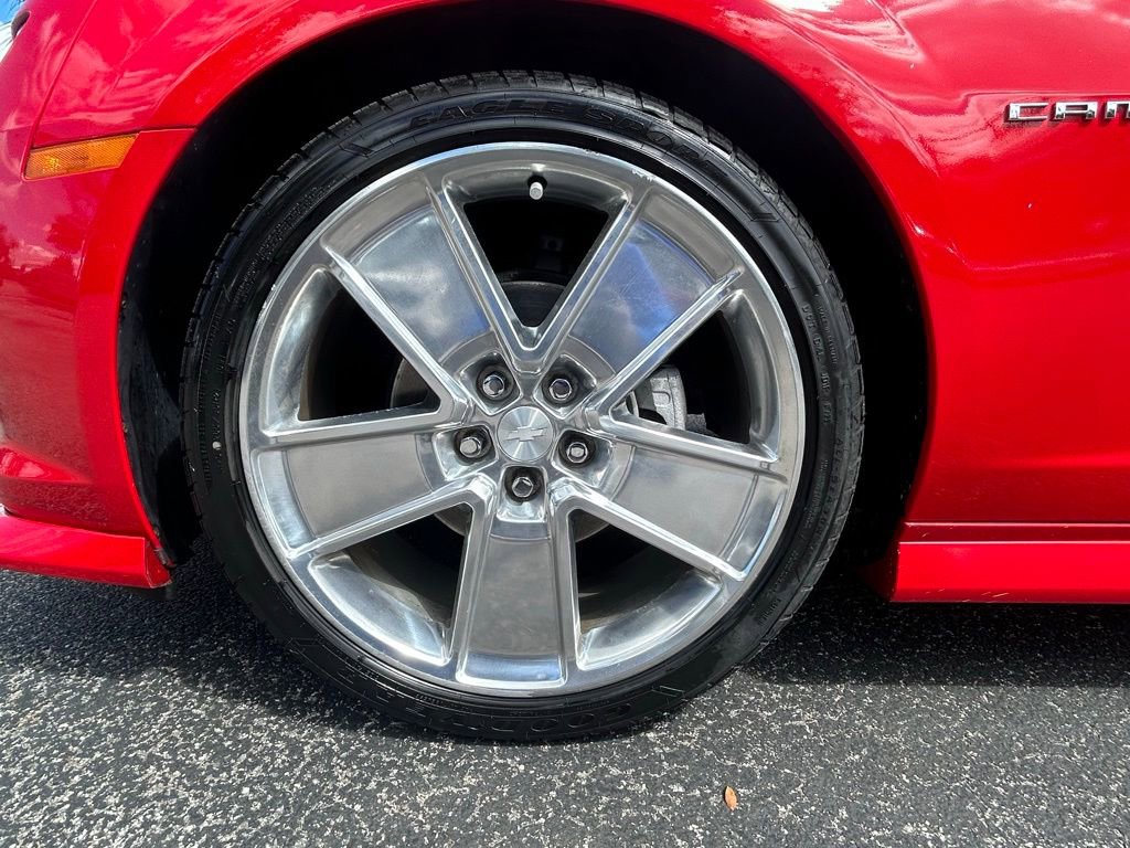 Used 2015 Chevrolet Camaro LT image 10