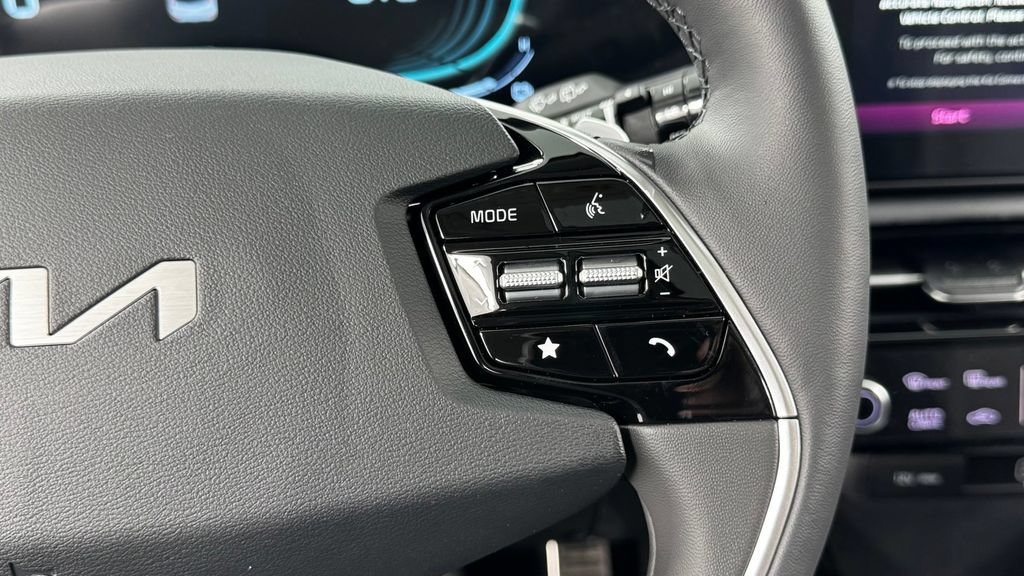 New 2026 Kia Niro SX Touring FWD image 23