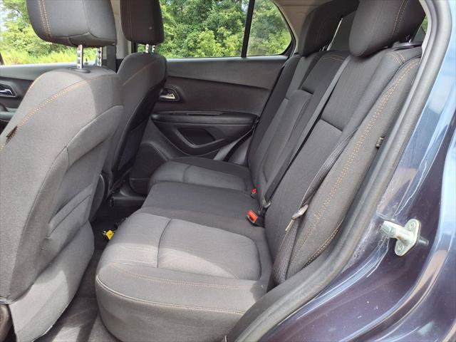 Used 2019 Chevrolet Trax LT w/ LPO, Protection Package AWD/4WD image 9