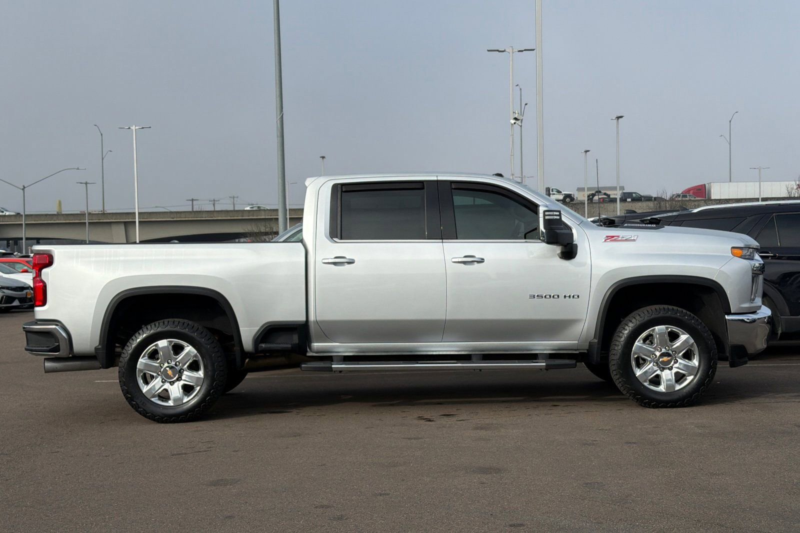 Used 2022 Chevrolet Silverado 3500 LTZ w/ LTZ Premium Package image 3