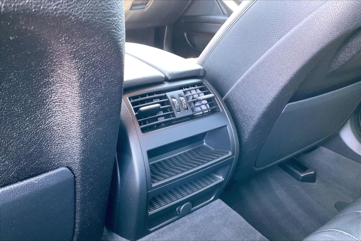 Used 2016 BMW 528i Sedan RWD image 30