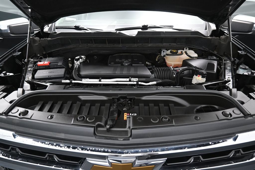 Used 2022 Chevrolet Silverado 1500 LT AWD/4WD image 33