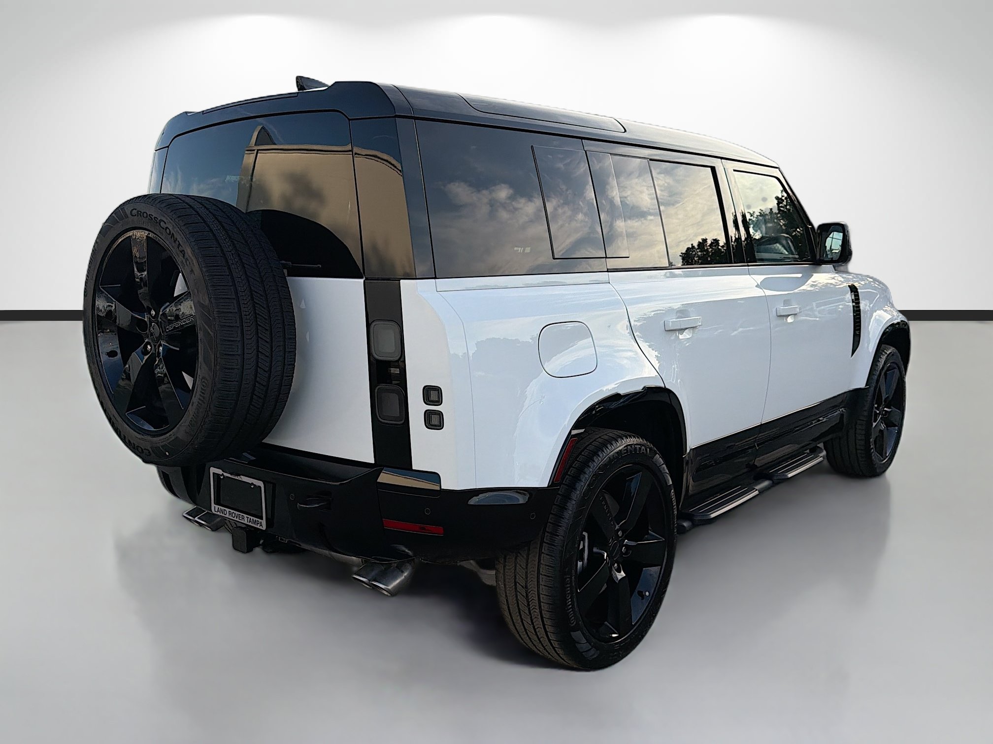 New 2026 Land Rover Defender 110 X-Dynamic SE AWD/4WD image 5