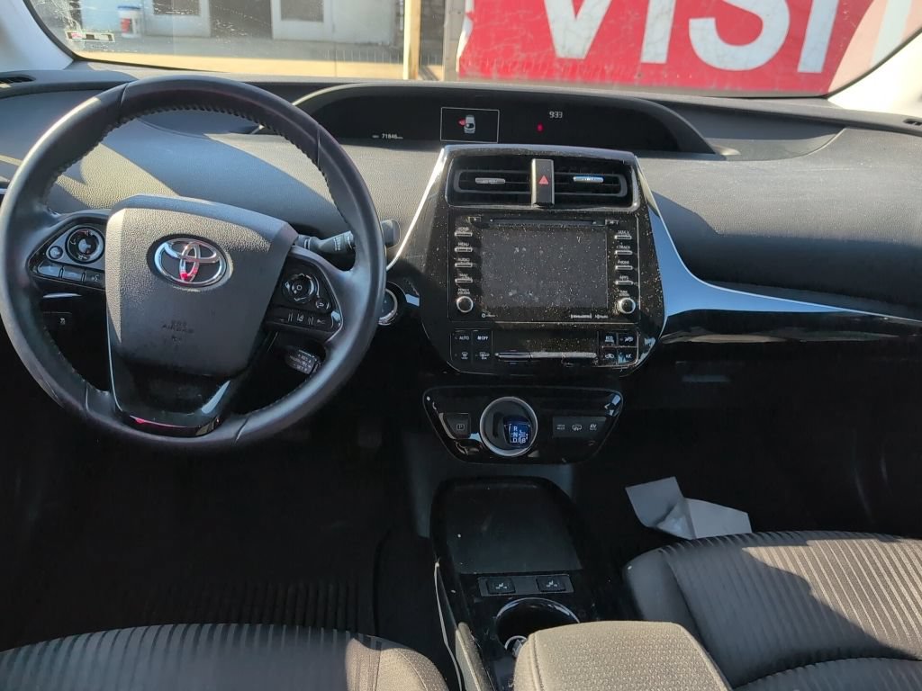 Used 2022 Toyota Prius Prime LE FWD image 4