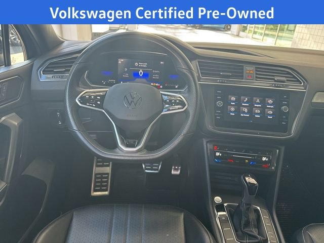Certified 2022 Volkswagen Tiguan SE R-Line image 23