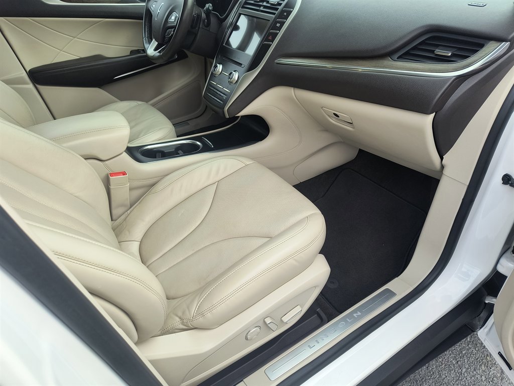 Used 2019 Lincoln MKC Reserve w/ MKC Climate Package image 22