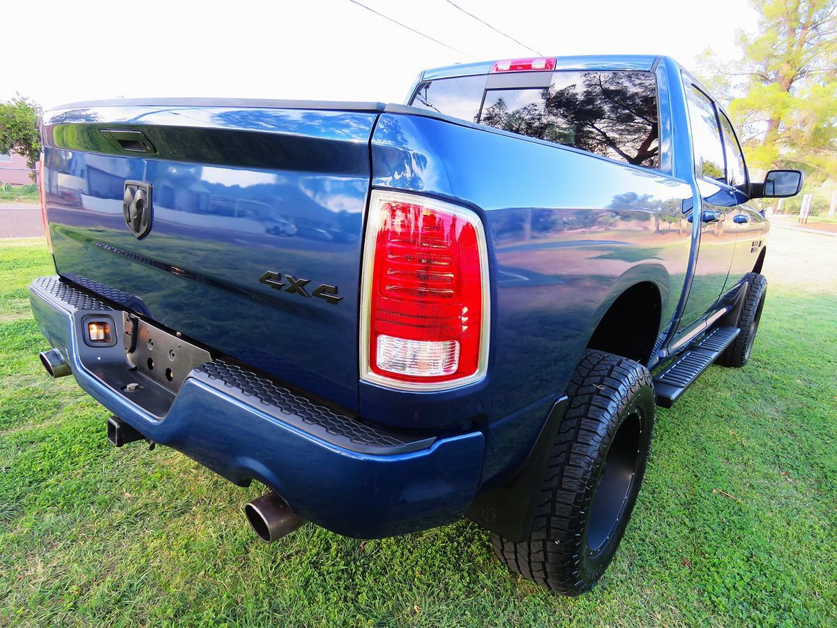 Used 2015 RAM 1500 Sport w/ Convenience Group AWD/4WD image 8