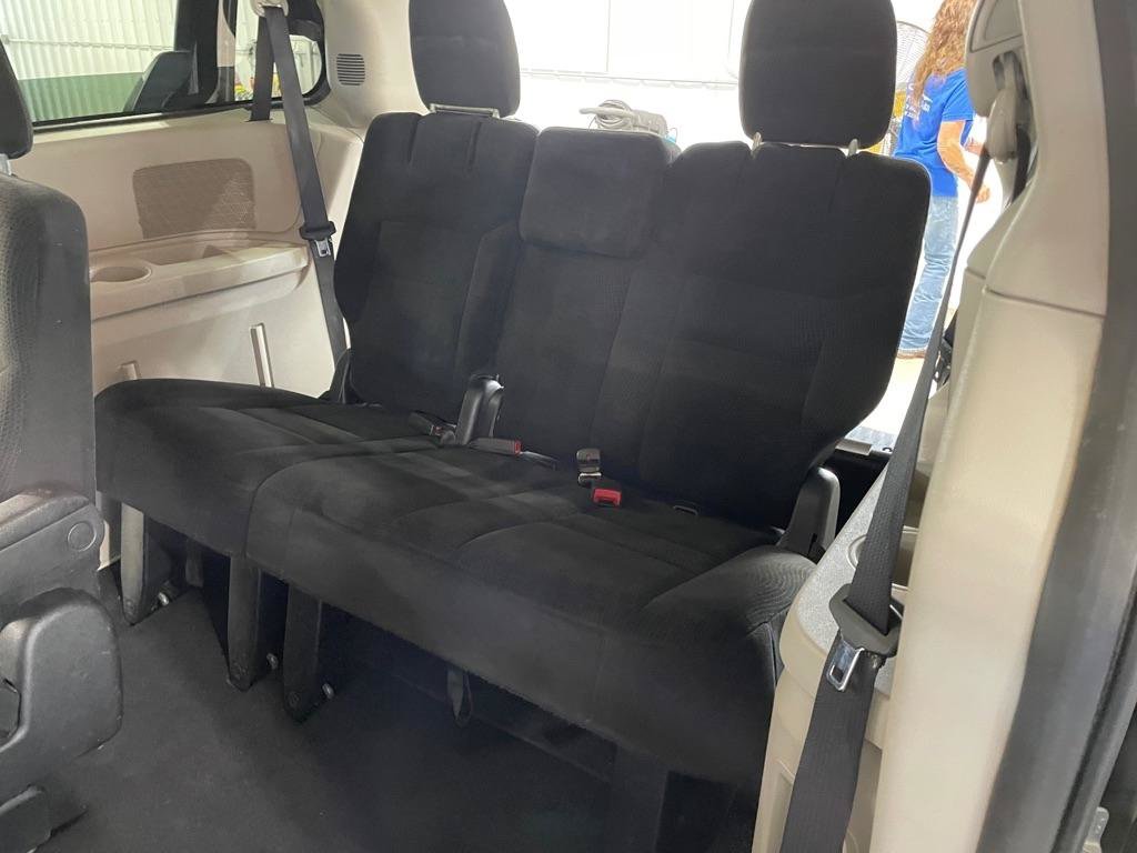 Used 2015 Dodge Grand Caravan SE w/ Quick Order Package 29E SE FWD image 14