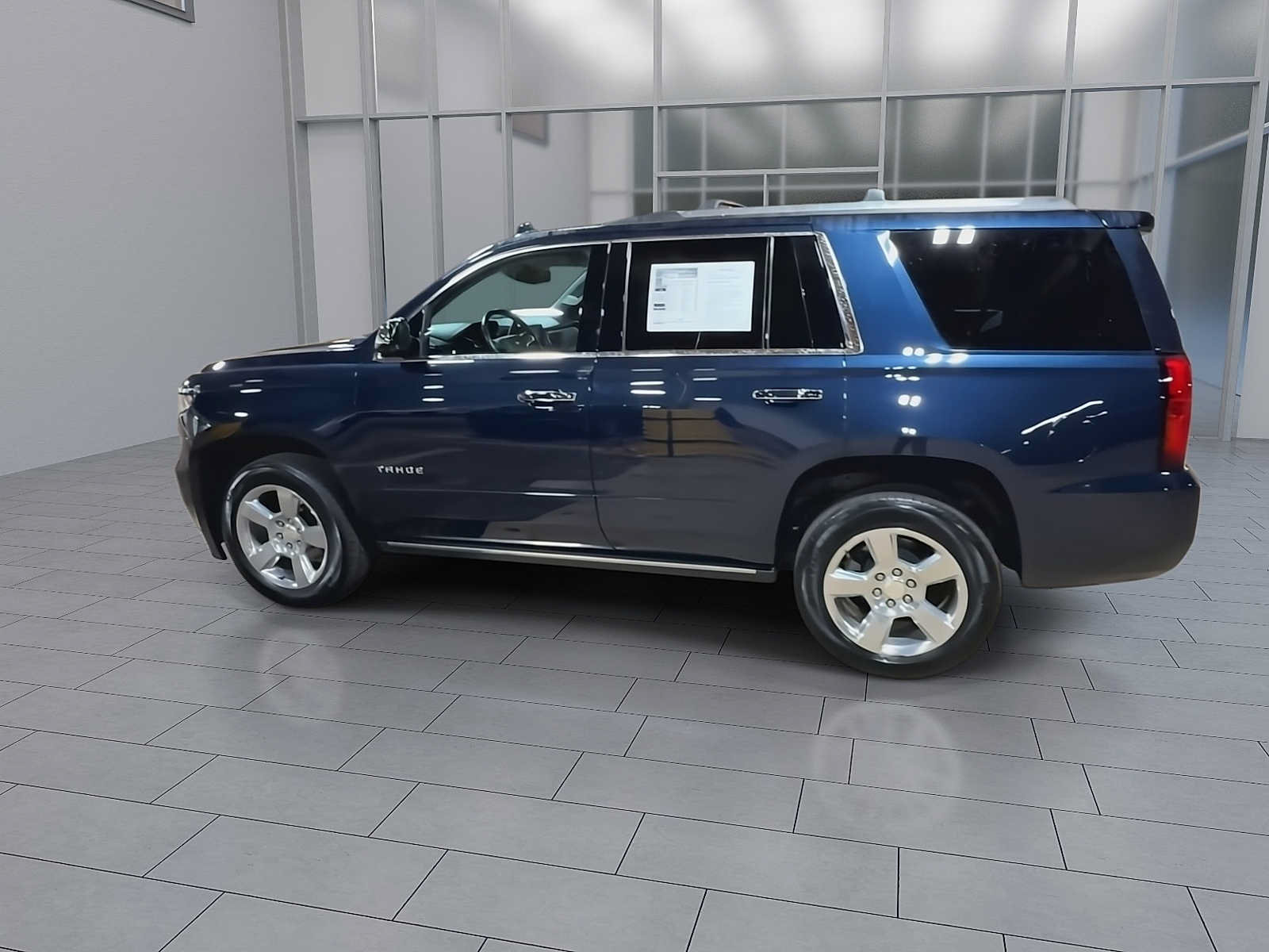 Used 2019 Chevrolet Tahoe Premier AWD/4WD image 6