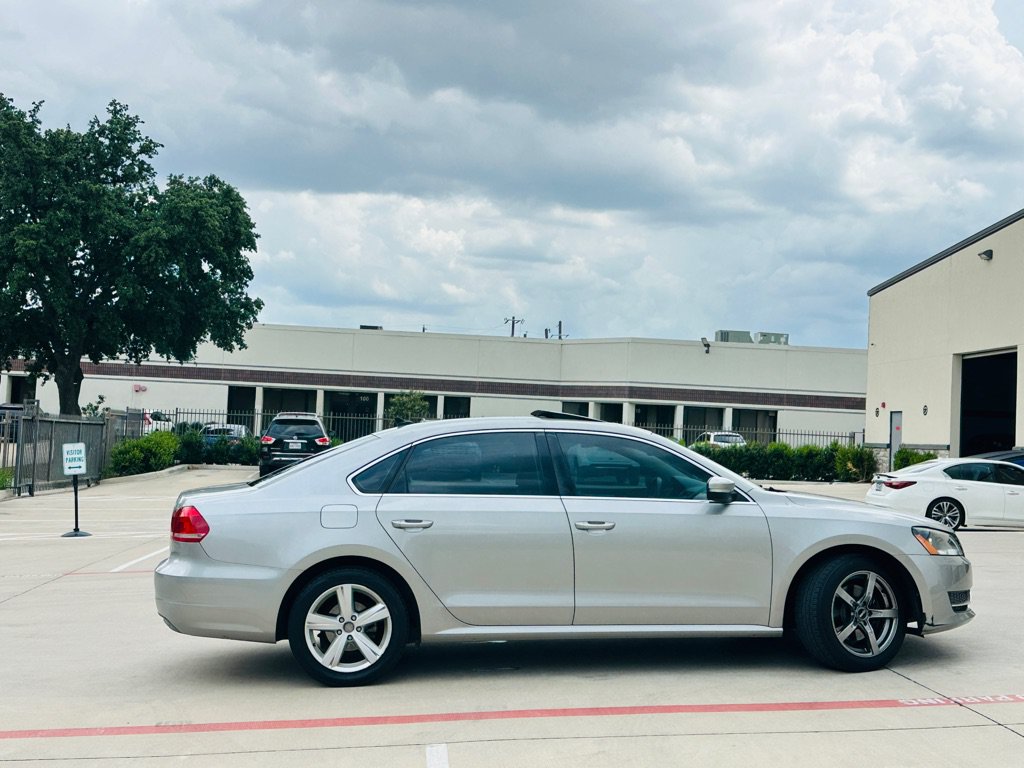 Used 2013 Volkswagen Passat 2.5 SE FWD image 12
