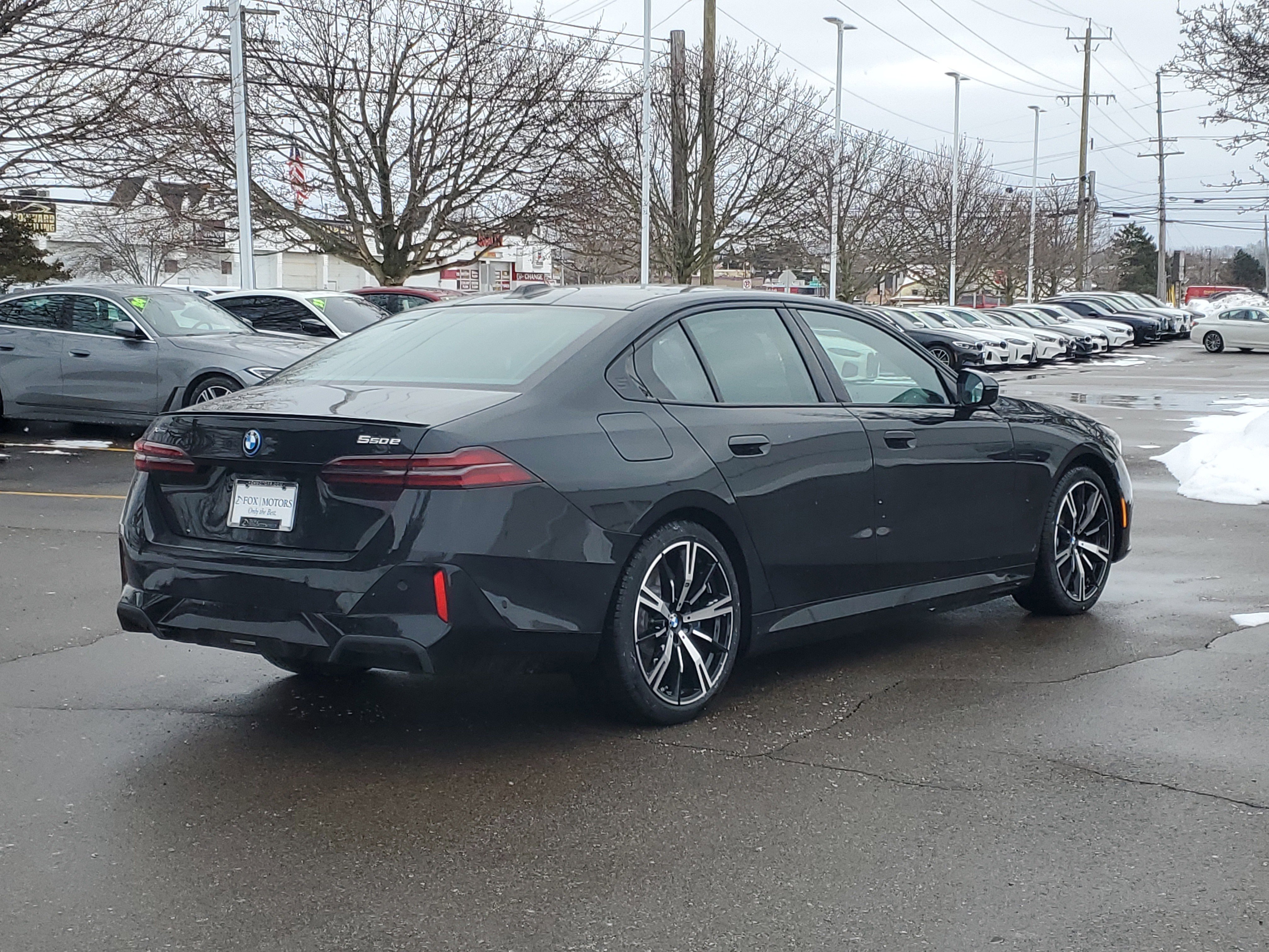 New 2026 BMW 550e xDrive w/ Executive Package image 3