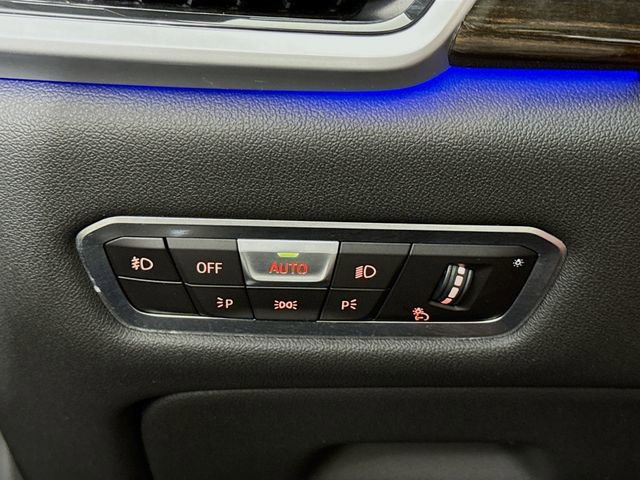 Used 2021 BMW X6 xDrive40i w/ M Sport Package image 11