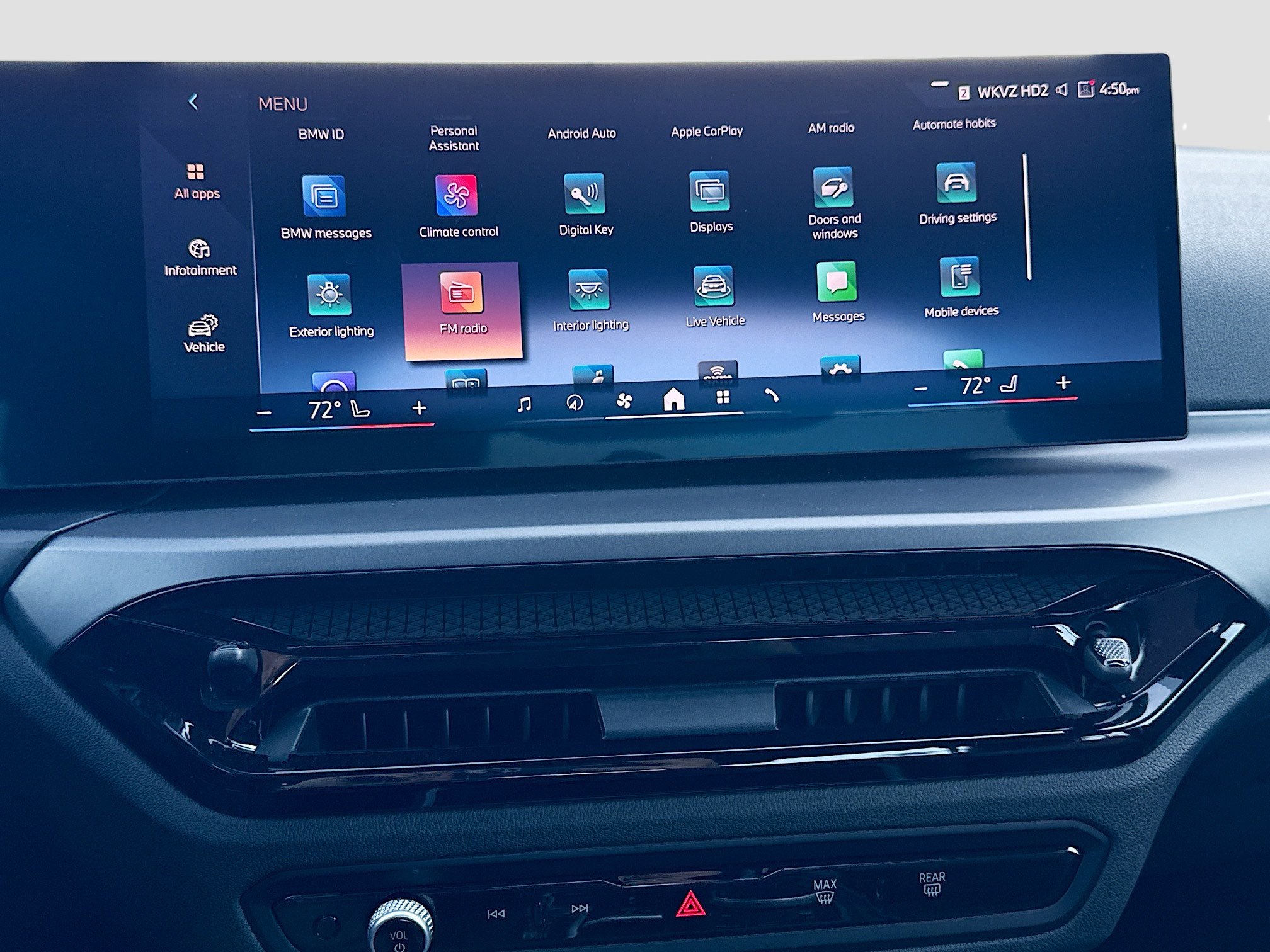 Used 2025 BMW 230i Coupe w/ Convenience Package image 29