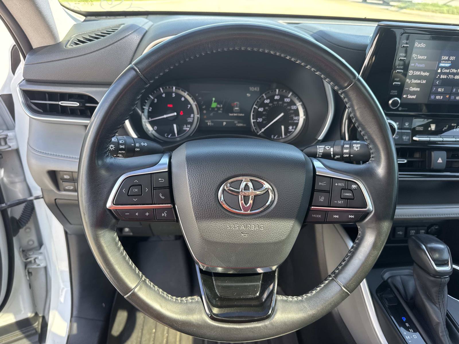 Used 2020 Toyota Highlander XLE FWD image 23