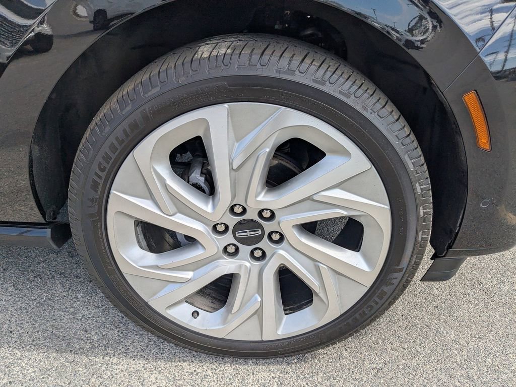 Used 2025 Lincoln Navigator Reserve AWD/4WD image 11