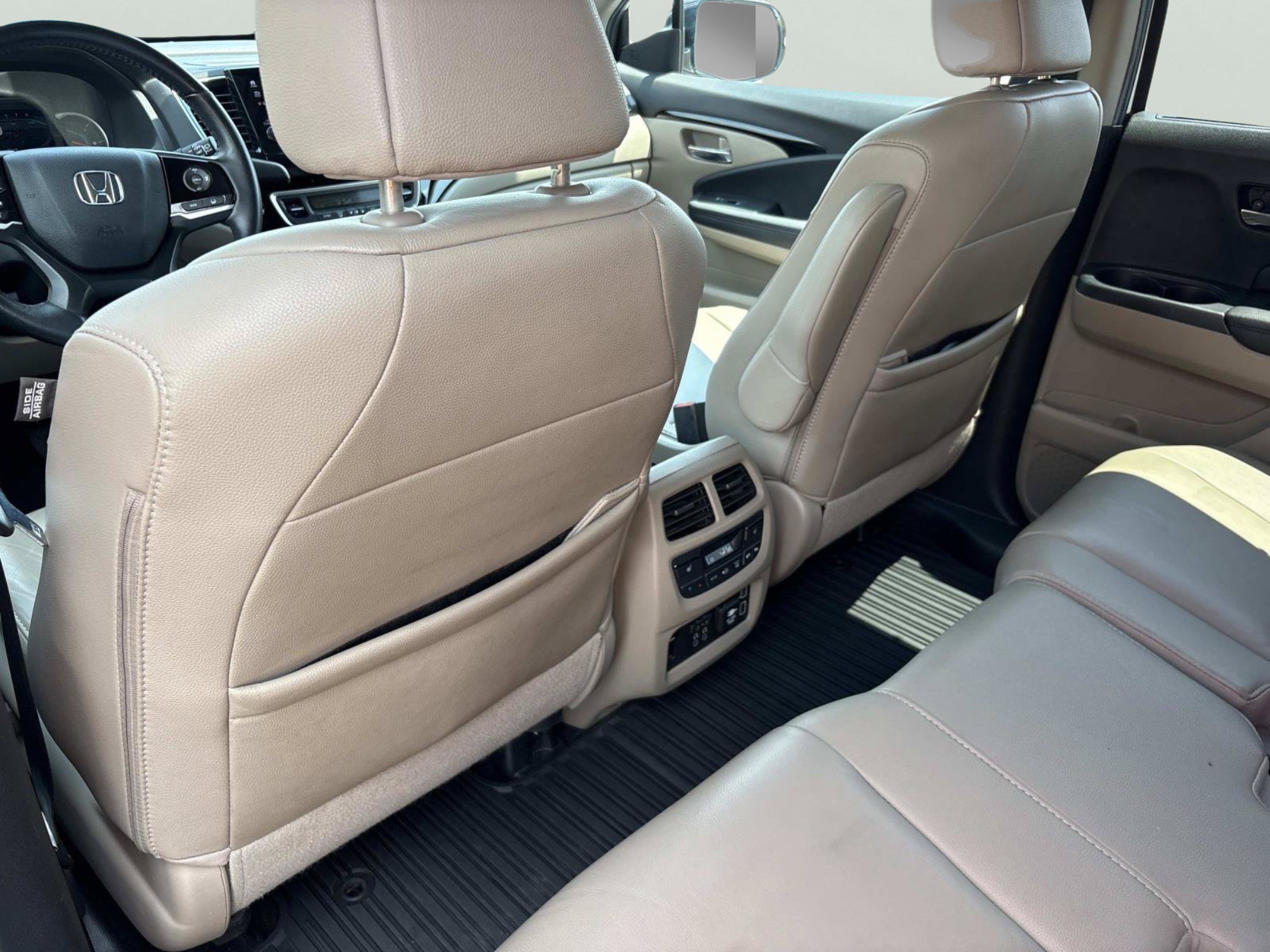 Used 2020 Honda Pilot Touring image 13