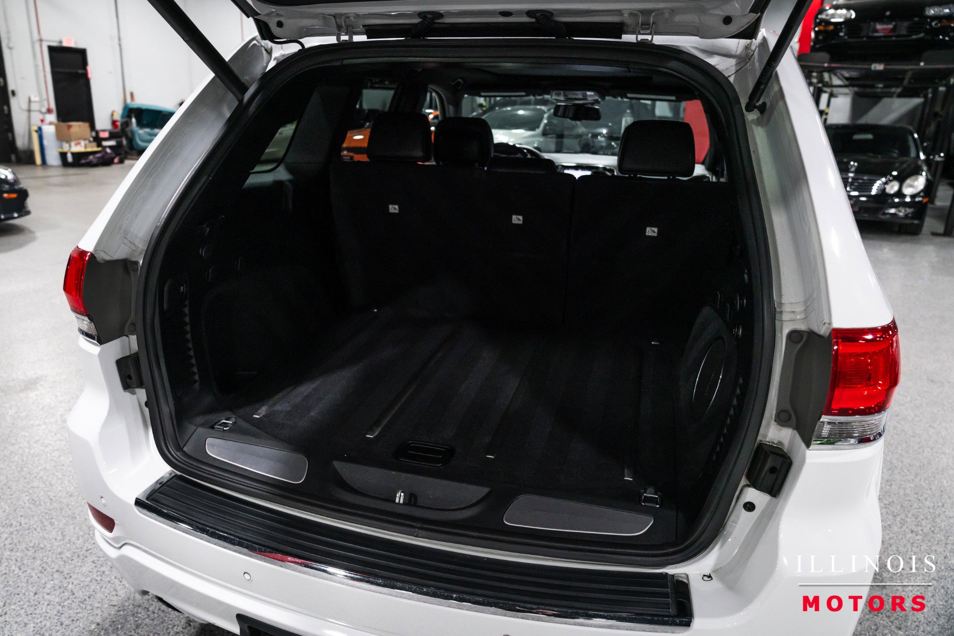 Used 2015 Jeep Grand Cherokee Overland AWD/4WD image 15