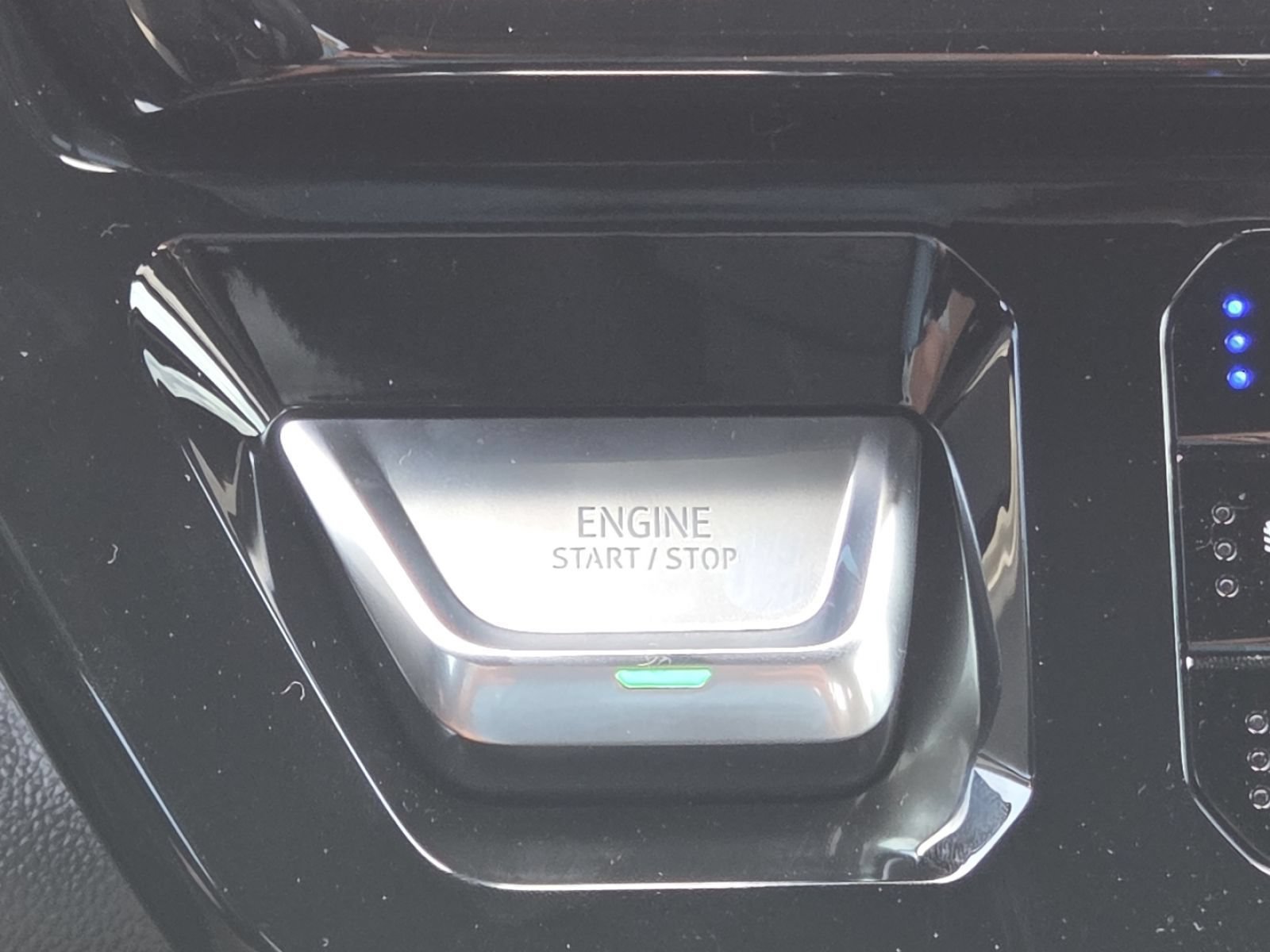 New 2026 GMC Sierra 1500 AT4 w/ AT4 Premium Package AWD/4WD image 11