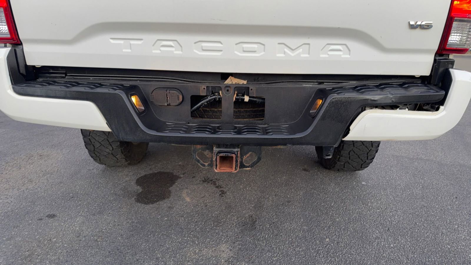 Used 2016 Toyota Tacoma TRD Sport image 32