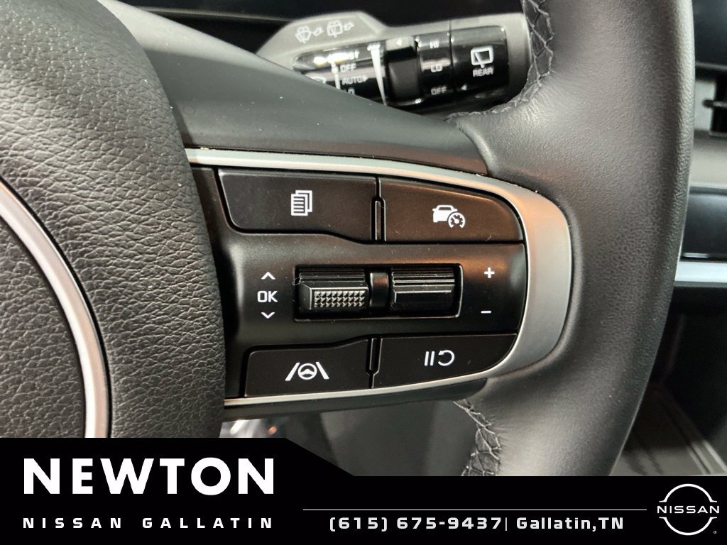 Used 2025 Kia Sportage EX AWD/4WD image 38