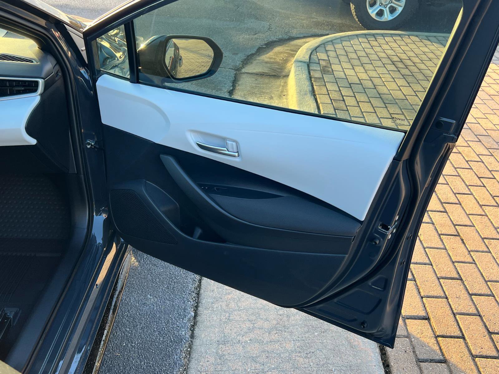 New 2026 Toyota Corolla SE image 12