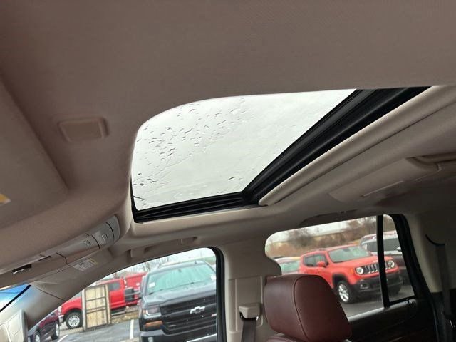 Used 2018 Chevrolet Tahoe Premier image 31