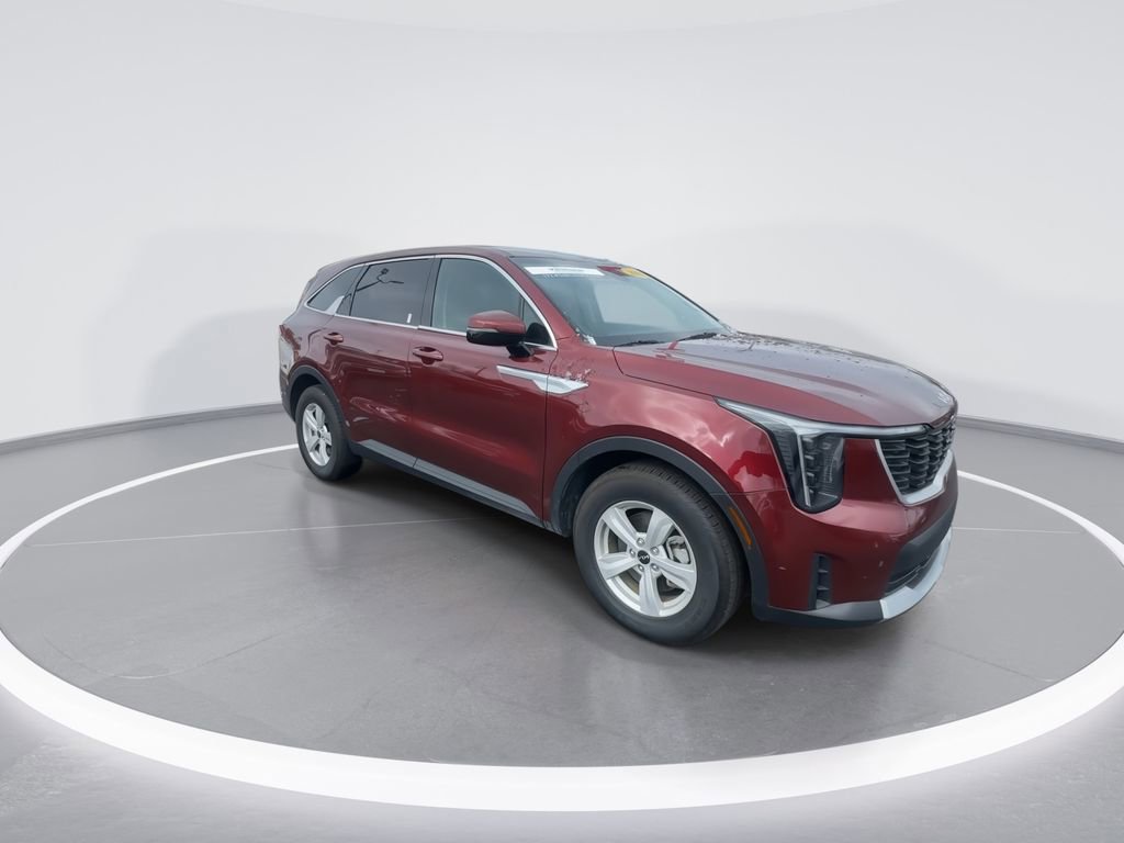 Used 2025 Kia Sorento LX image 2