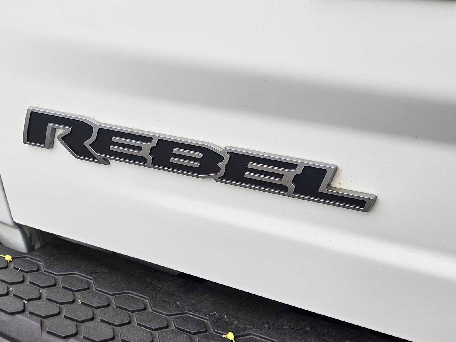 Used 2016 RAM 1500 Rebel w/ Luxury Group AWD/4WD image 4