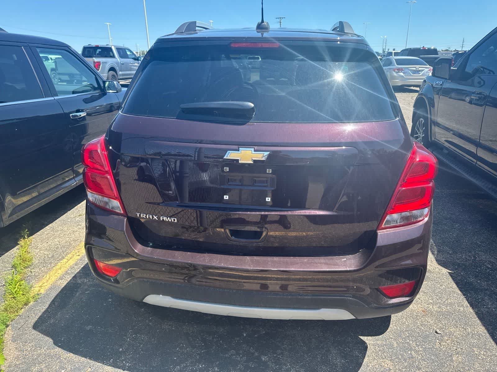 Used 2022 Chevrolet Trax LT w/ LT Convenience Package AWD/4WD image 14