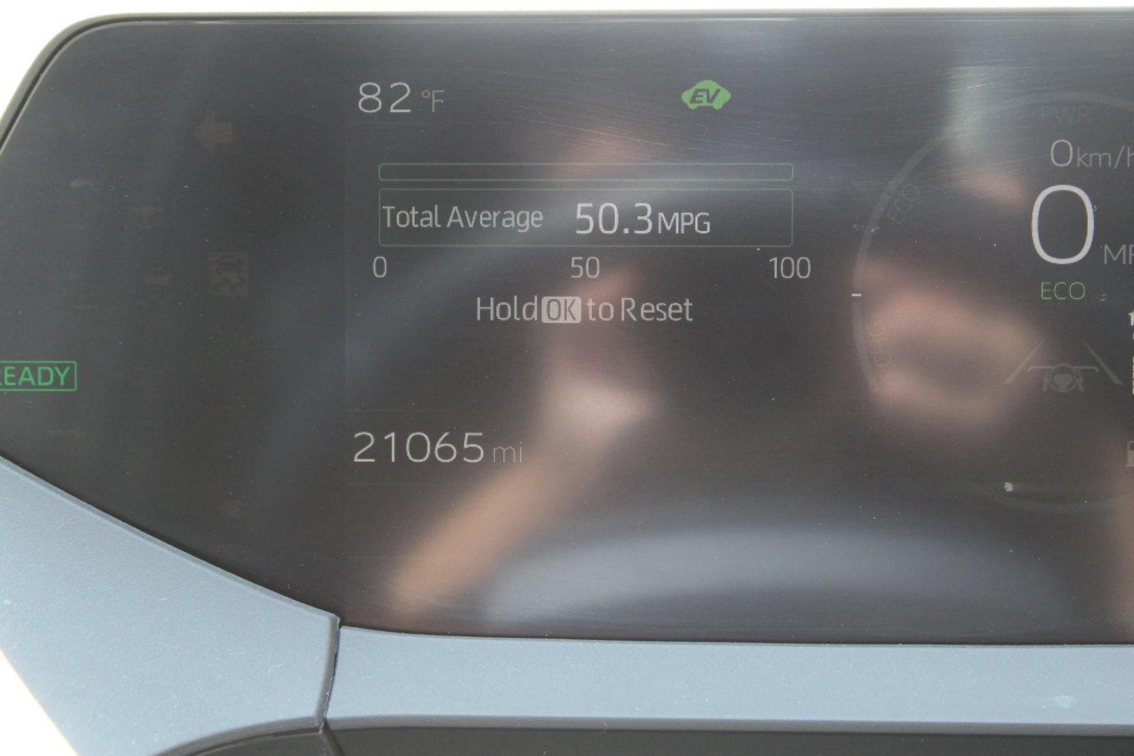 Used 2025 Toyota Prius LE FWD image 56