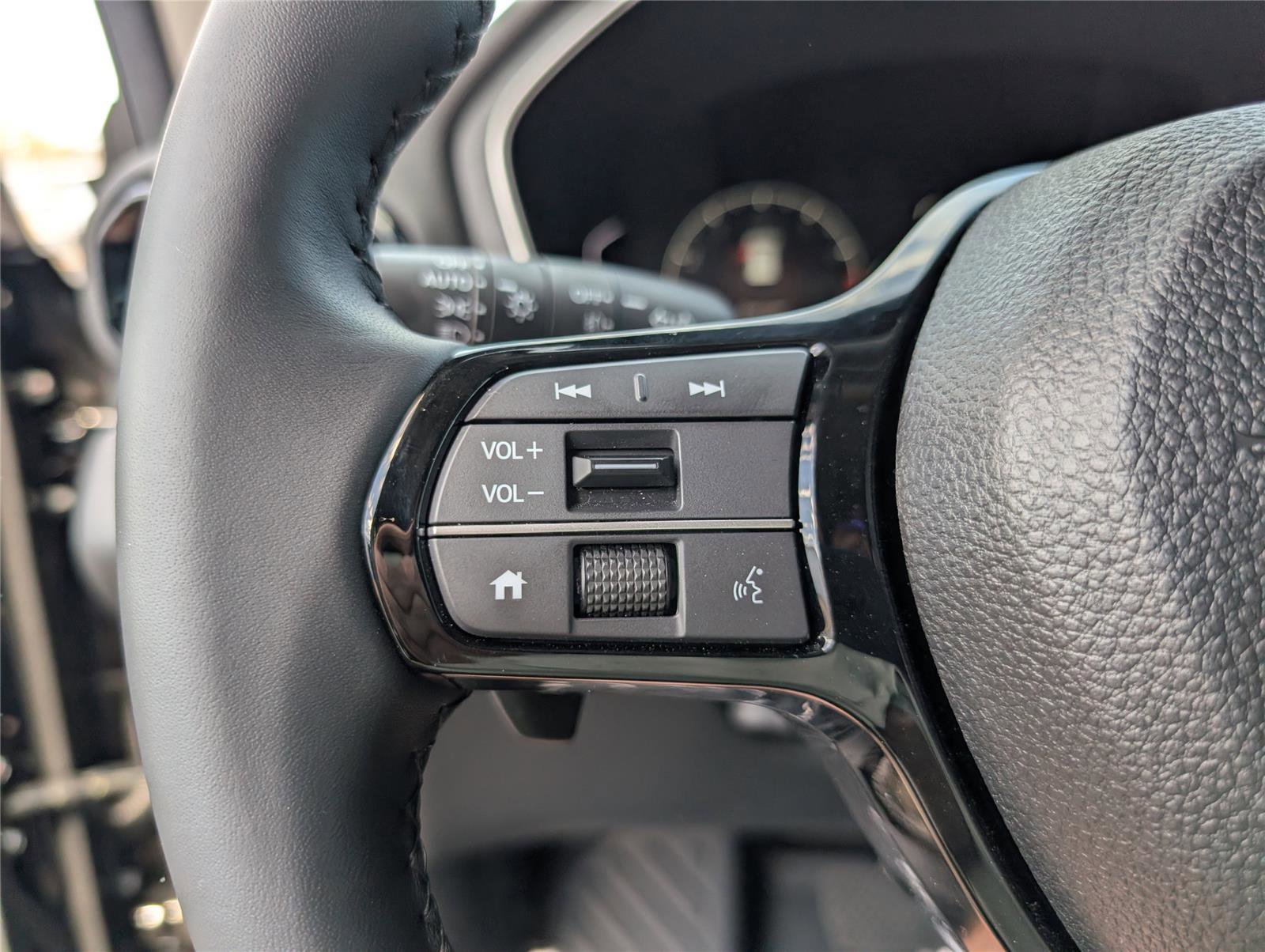 Used 2025 Honda Pilot EX-L image 26