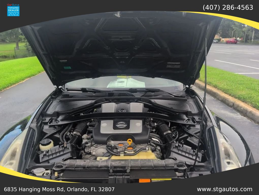 Used 2018 Nissan 370Z Coupe RWD image 22