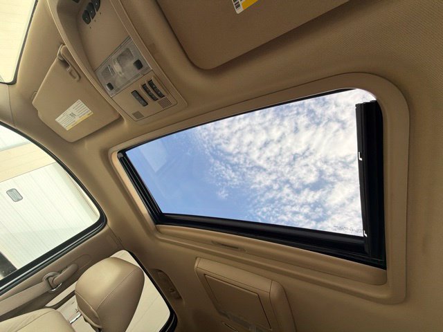 Used 2012 Chevrolet Suburban LTZ AWD/4WD image 29