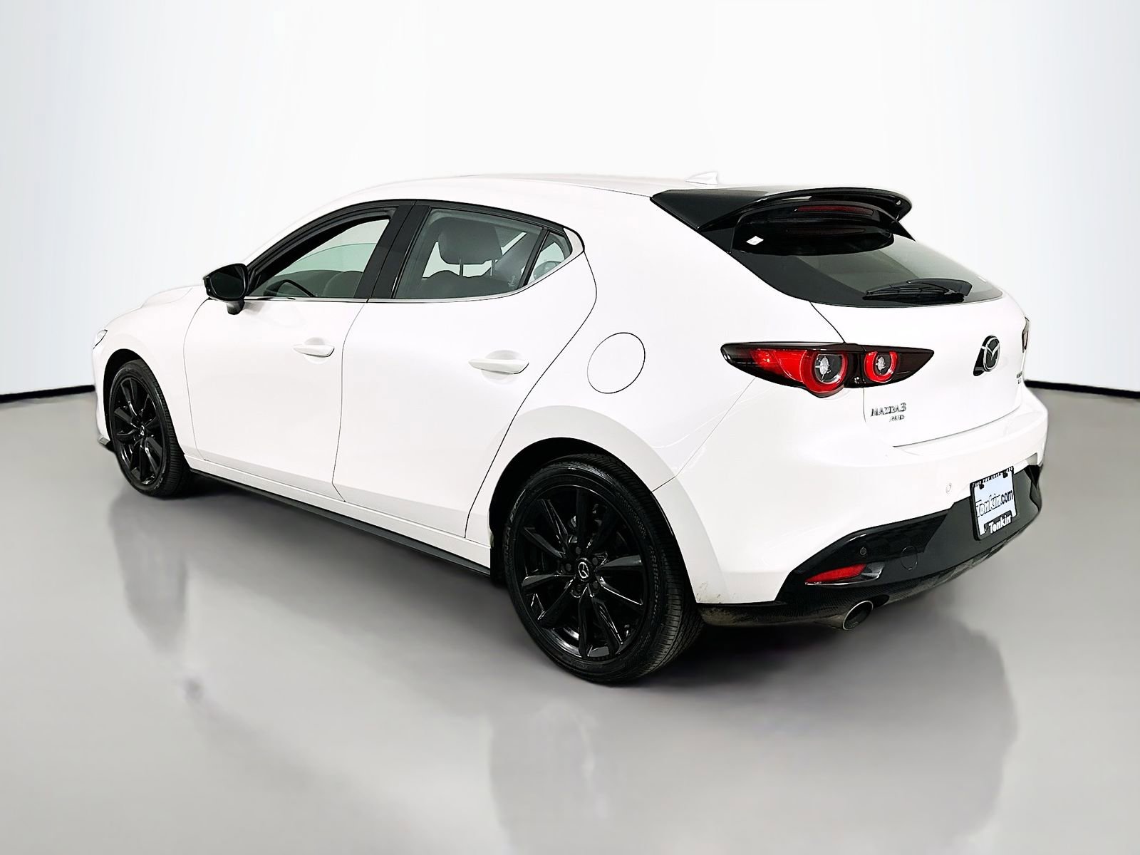 Certified 2025 MAZDA MAZDA3 Hatchback w/Premium Plus Pkg AWD/4WD image 5