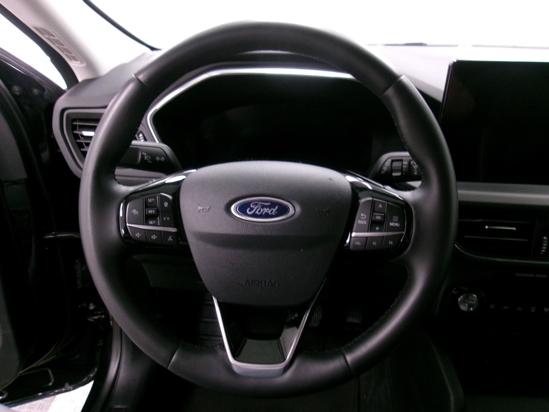 Used 2024 Ford Escape Platinum AWD/4WD image 6