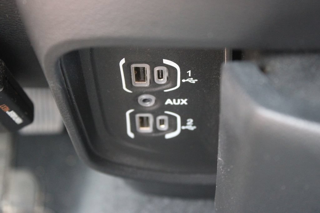 Used 2023 RAM 1500 Big Horn RWD image 28