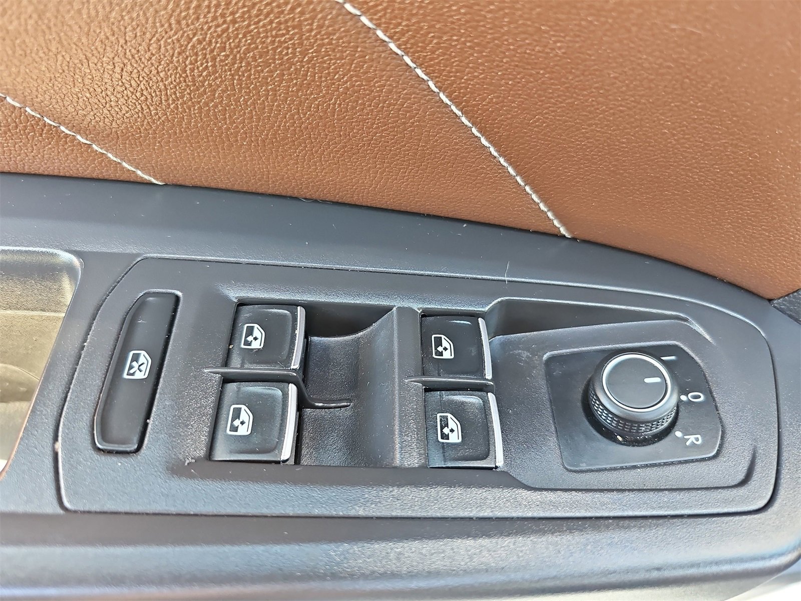 Used 2023 Volkswagen Atlas SE w/ Panoramic Sunroof Package image 29