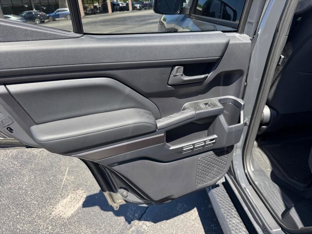 Used 2026 Toyota 4Runner SR5 AWD/4WD image 17