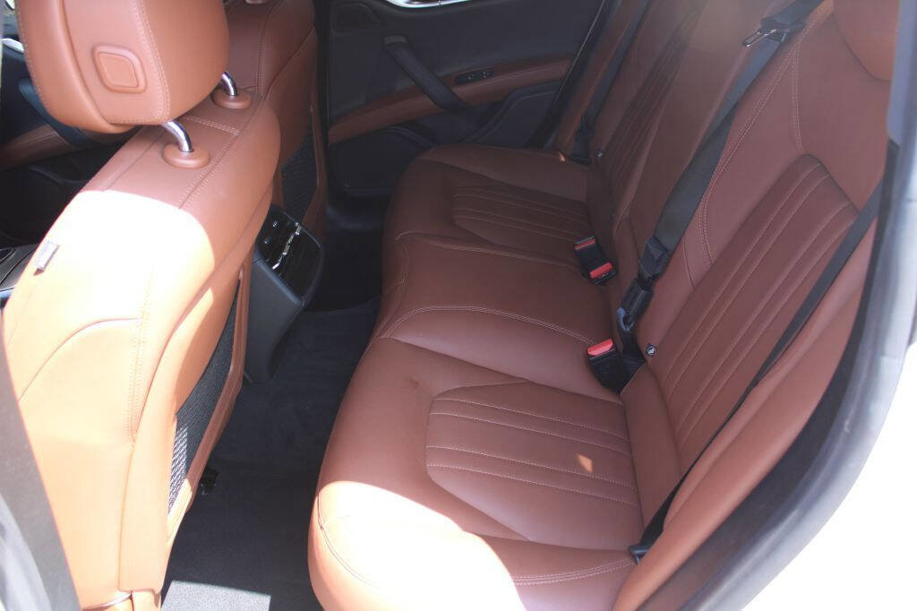 Used 2018 Maserati Ghibli image 14