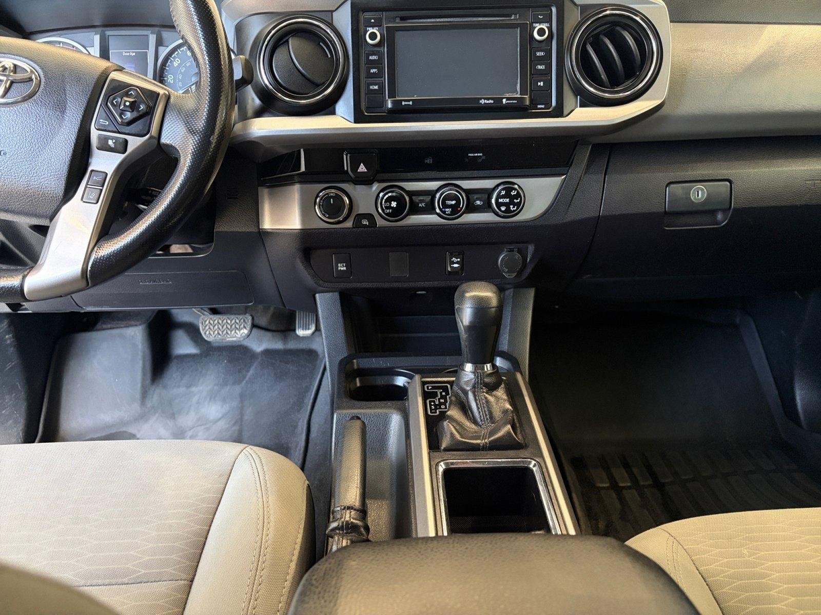 Used 2018 Toyota Tacoma SR5 AWD/4WD image 14