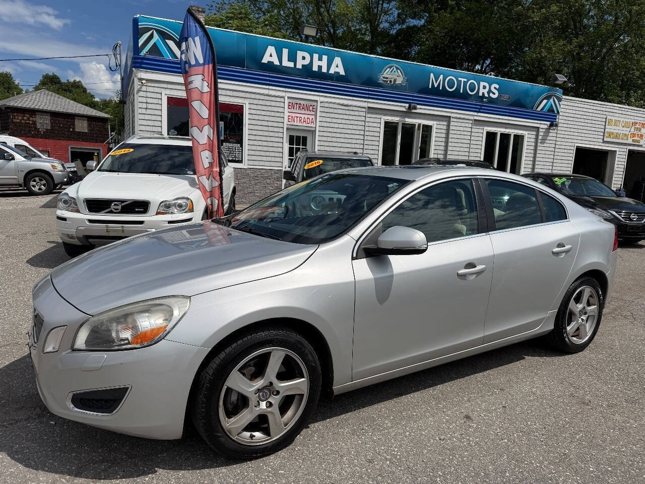 Used 2012 Volvo S60 T5 FWD image 1