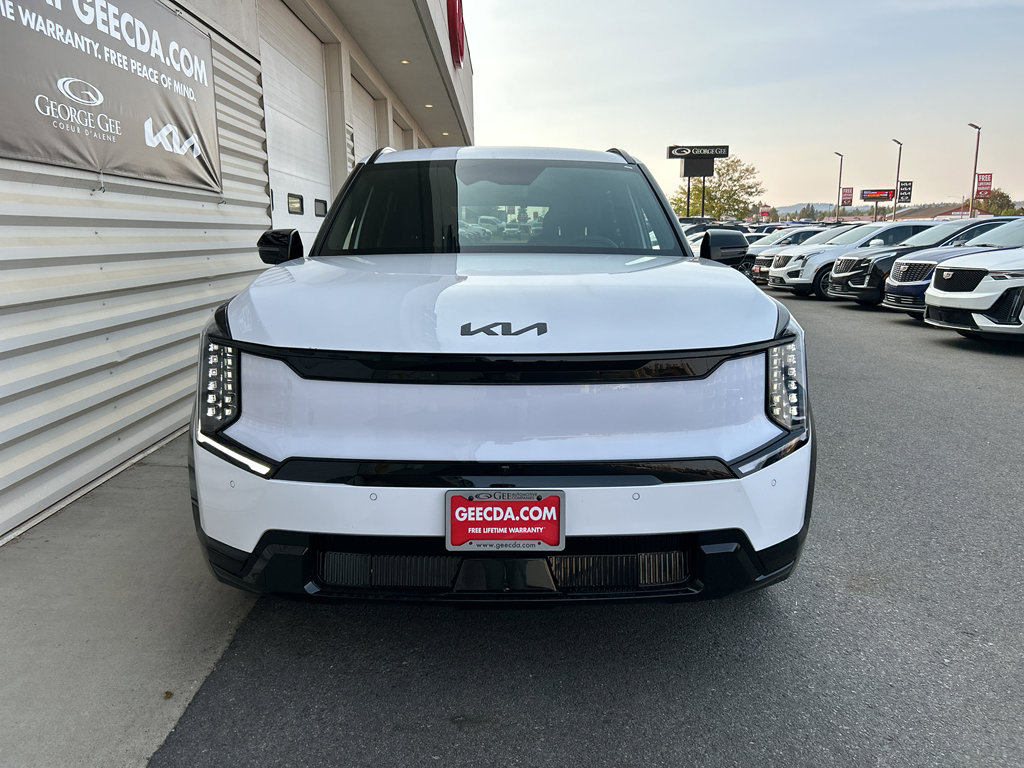 New 2026 Kia EV9 Land w/ Nightfall Edition Package image 2