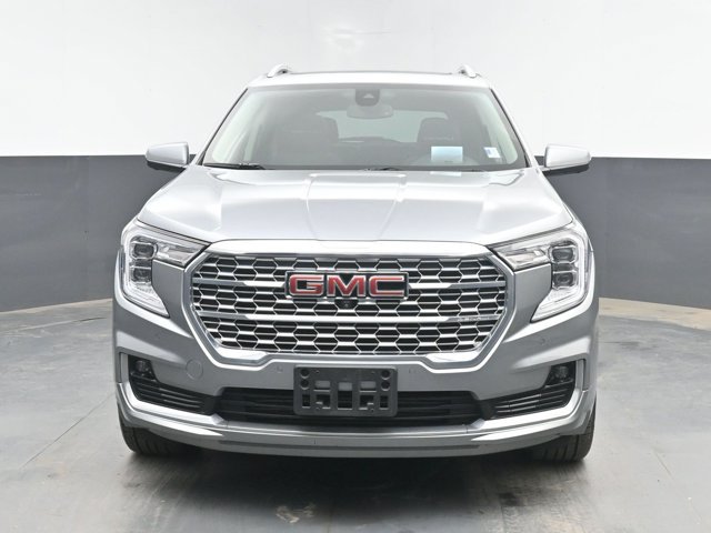 Used 2023 GMC Terrain Denali w/ Denali Premium Package AWD/4WD image 3